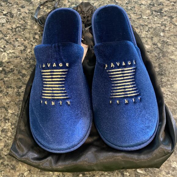 RIHANNA Savage Fenty Luxe Velvet, Navy Blue Slipper Size Large 11-12 Men’s - Picture 7 of 7